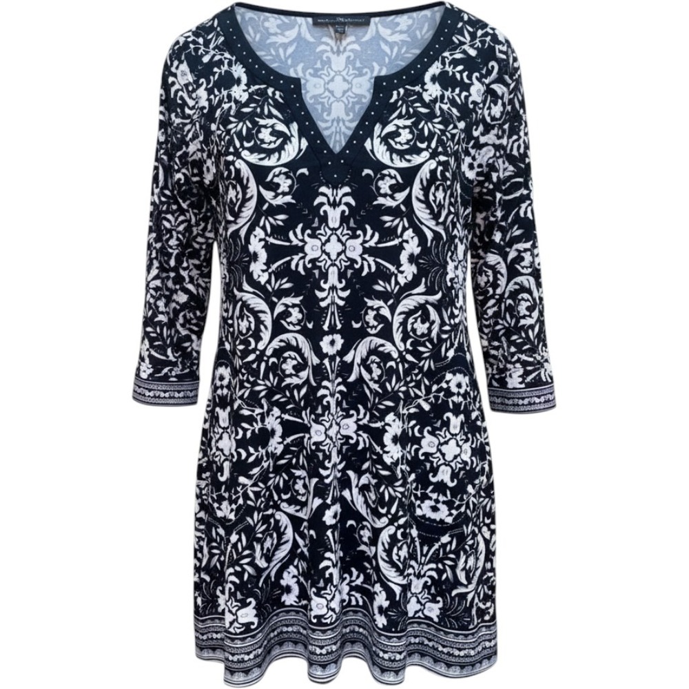 White House Black Market Damask Studded V-Neck Tunic Top Black White 2X 3/4 Slv